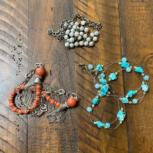 Lot of 3 Necklaces Peach Turquoise and White - Picture 2 of 6